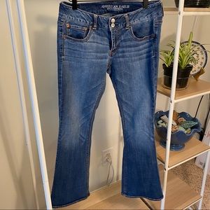AE Artist Jeans